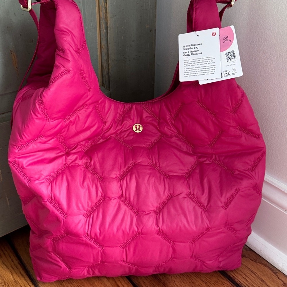 NWT Lululemon Quilty Pleasures Shoulder Bag 14L Berry Rumble Gold Quilted Hobo - Picture 2 of 8